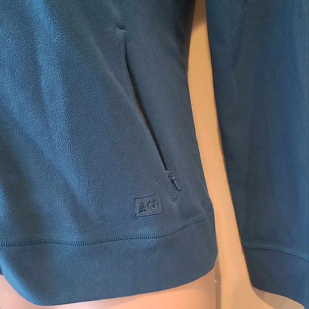 Rei blue fleeces jacket full zip  women's  Size M hooded